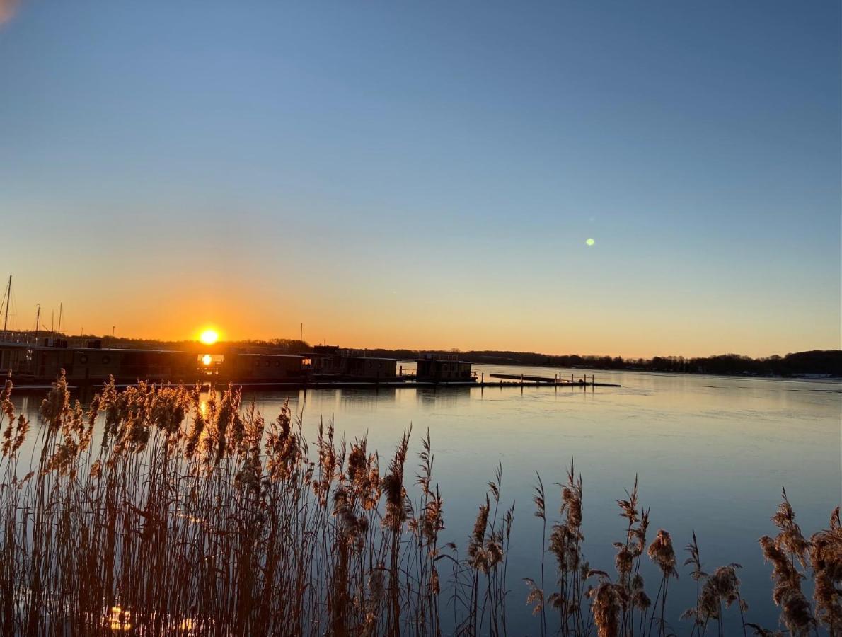 Hausboot Fjord Claudia Schleswig Hotel ภายนอก รูปภาพ