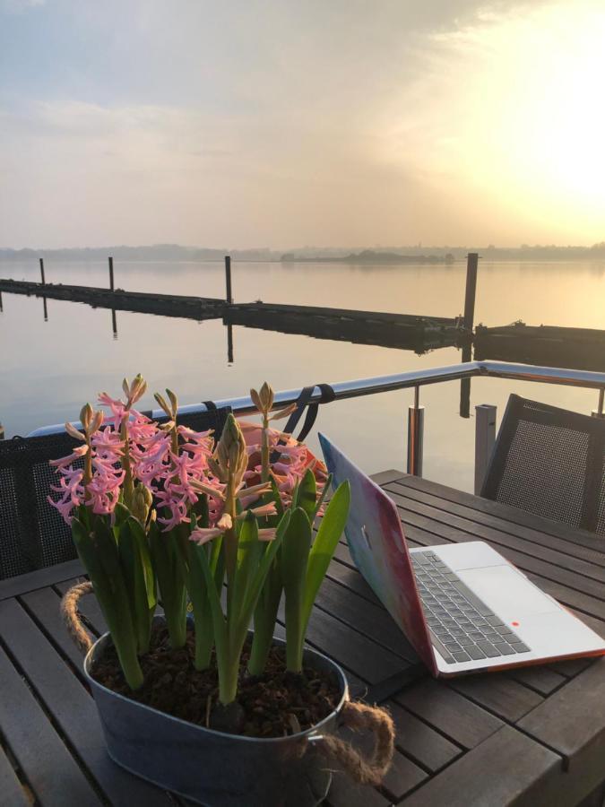 Hausboot Fjord Claudia Schleswig Hotel ภายนอก รูปภาพ